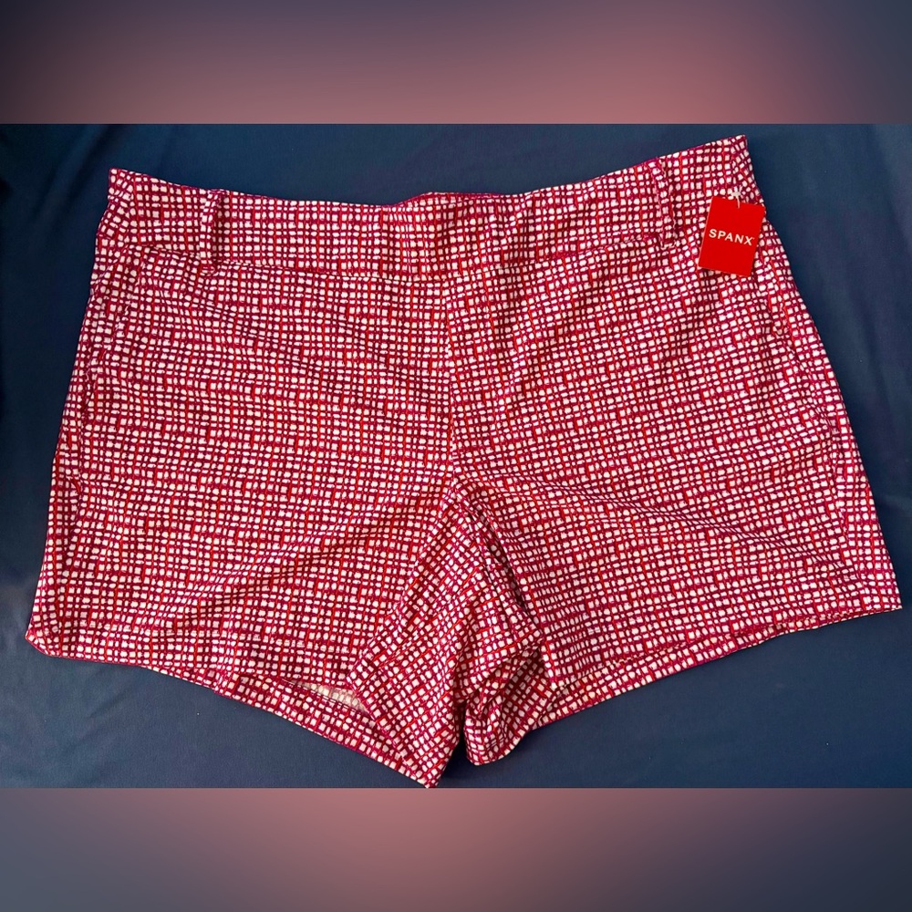 New with Tags - Spanx 6 inch sunshine shorts - hibiscus gingham